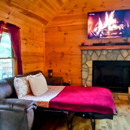 Hot-Tub 6 Seater, Fire-Pit, Master King Bed, Wineries, Pickleball, Resort Amenities Ellijay Exterior foto