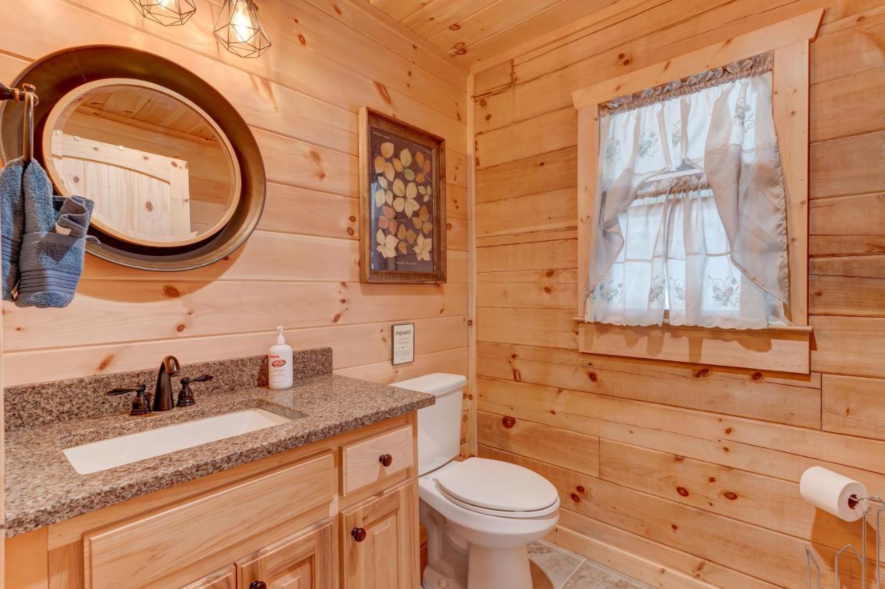 Hot-Tub 6 Seater, Fire-Pit, Master King Bed, Wineries, Pickleball, Resort Amenities Ellijay Exterior foto